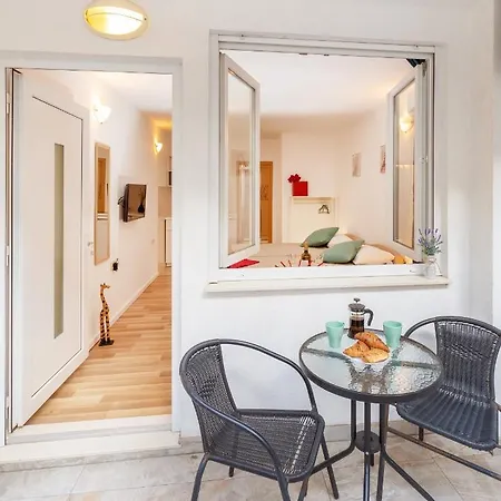 Apartment Bis Studio Apartment 3 *