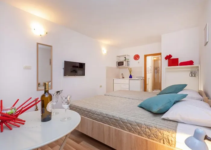 Bis 3 * דוברובניק